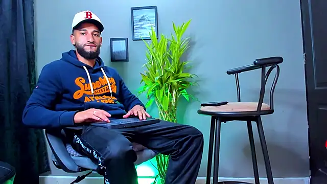 Snapshot of Damian_022 chatting on 8, 10, 2025 Damian 022 online show from 8, 10, 2025