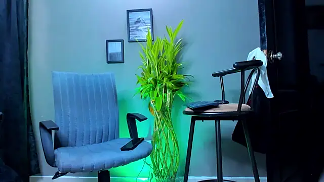 Snapshot of Damian_022 chatting on 19, 10, 2025 Damian 022 online show from 19, 10, 2025