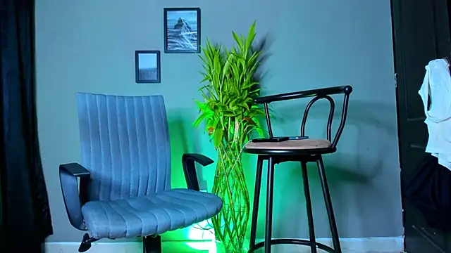 Snapshot of Damian_022 chatting on 13, 11, 2025 Damian 022 online show from 13, 11, 2025