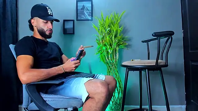 Snapshot of Damian_022 chatting on 24, 2, 2026 Damian 022 online show from 24, 2, 2026