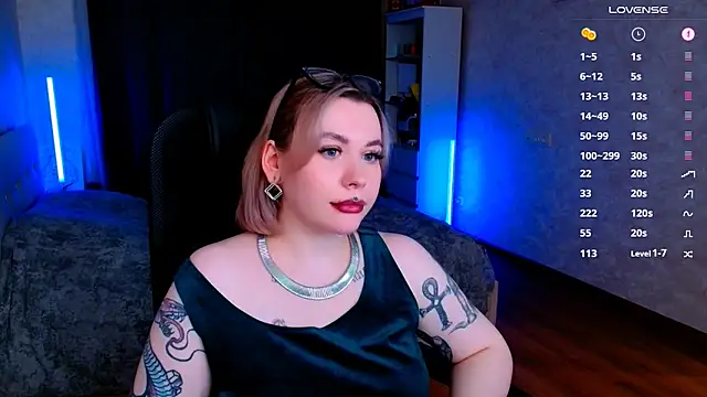 Snapshot of Blueberry-baby chatting on 2, 2, 2025 Blueberry-baby online show from 2, 2, 2025