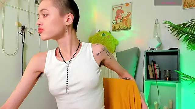 PamelaYong online show from 12, 12, 2024