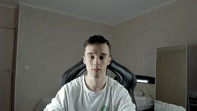 Snapshot of MasonWarholl chatting on 2, 3, 2025 MasonWarholl online show from 2, 3, 2025