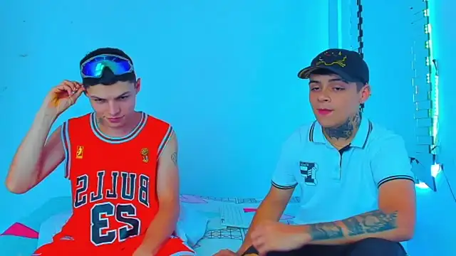 HOT boy2025 online show from 3, 2, 2025