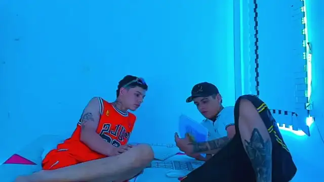 HOT boy2025 online show from 3, 2, 2025