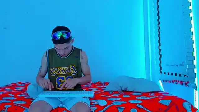 HOT boy2025 online show from 3, 3, 2025