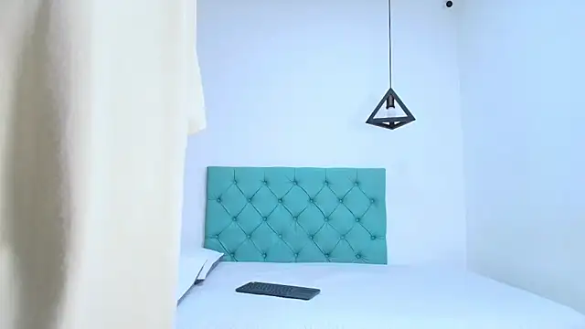 Tinny and Candy online show from 16, 2, 2025