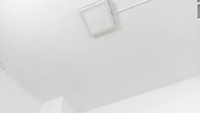 Juliabadlee online show from 4, 12, 2024