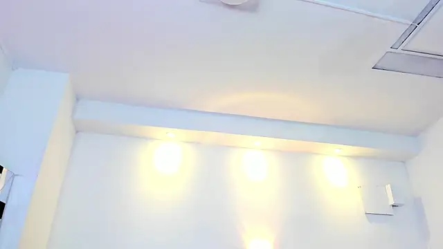 Juliabadlee online show from 21, 3, 2025