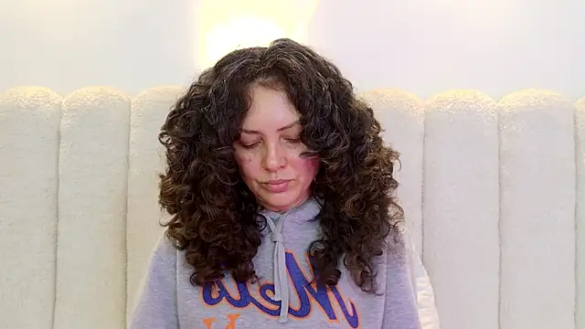 Juliabadlee online show from 17, 4, 2026