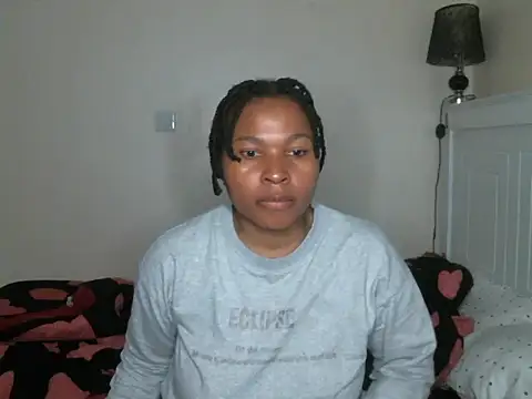 R-thequeen online show from 1, 12, 2024