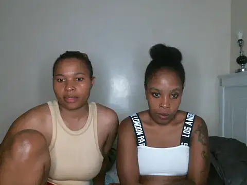 R-thequeen online show from 5, 2, 2025