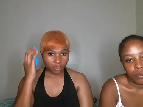 R-thequeen online show from 13, 2, 2025