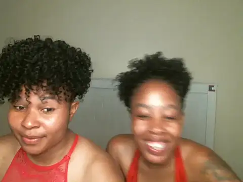 R-thequeen online show from 10, 9, 2025