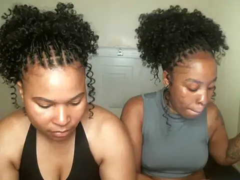 R-thequeen online show from 12, 9, 2025