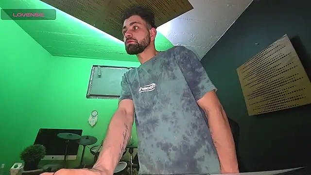 Snapshot of savage_daddyy chatting on 27, 2, 2025 savage daddyy online show from 27, 2, 2025