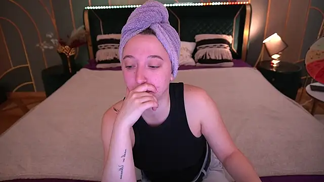 MonAmourrrR online show from 25, 9, 2025