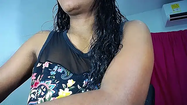 Snapshot of Sashabreck chatting on 7, 6, 2026 Sashabreck online show from 7, 6, 2026