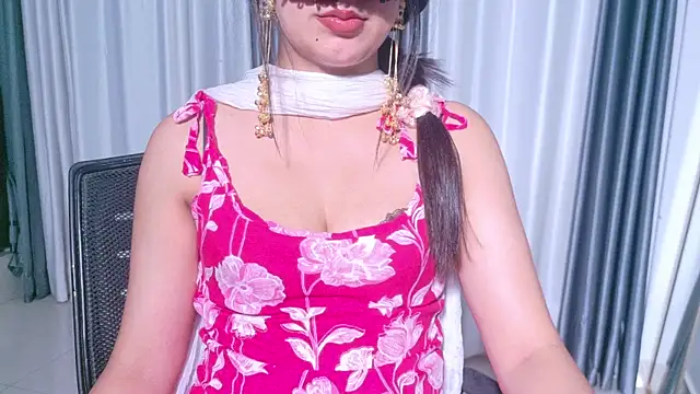 Snapshot of Aashika-Kaur chatting on 24, 5, 2026 Aashika-Kaur online show from 24, 5, 2026