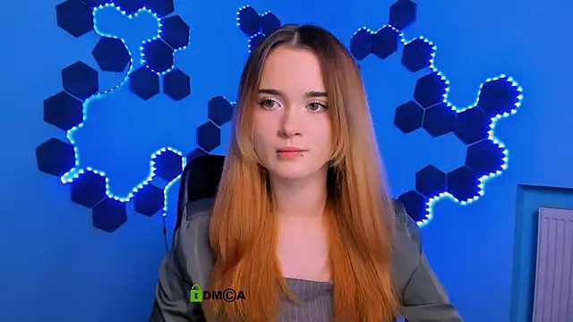 liana kisses online show from 30, 11, 2025