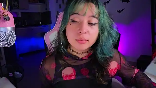 Snapshot of FernandaOrtegaaa chatting on 19, 11, 2025 FernandaOrtegaaa online show from 19, 11, 2025