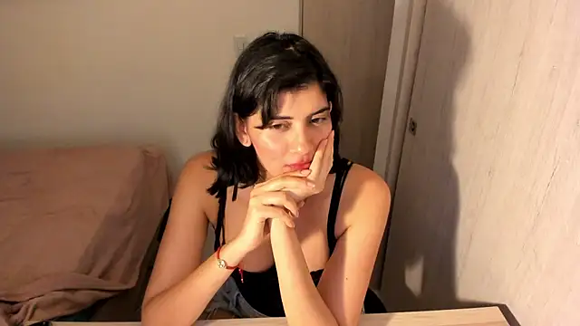 misstoya online show from 19, 5, 2026