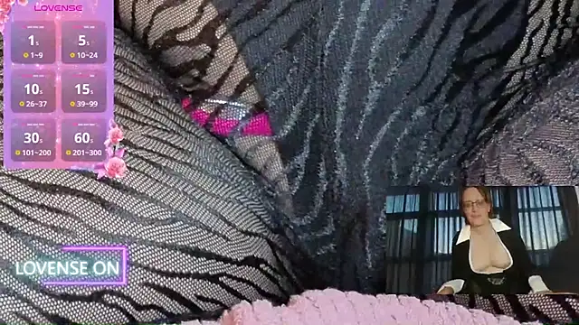 PernillaGirl online show from 28, 9, 2025