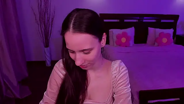 Snapshot of StaceySunny chatting on 5, 4, 2026 StaceySunny online show from 5, 4, 2026