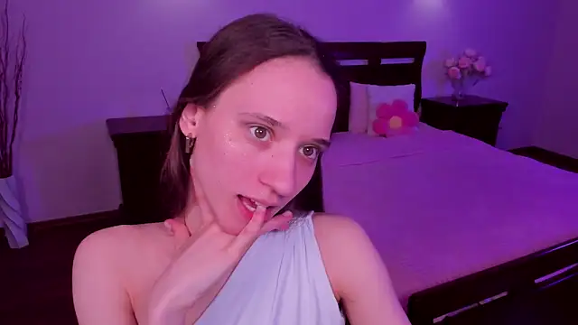 Snapshot of StaceySunny chatting on 9, 4, 2026 StaceySunny online show from 9, 4, 2026