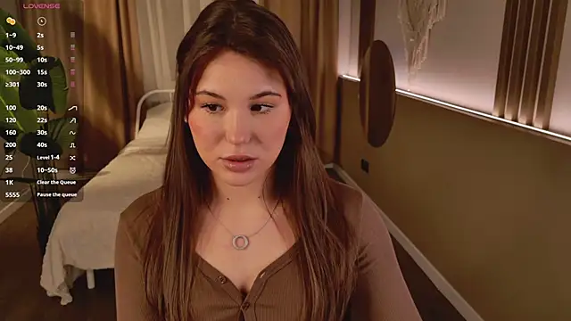 Snapshot of EmiliaDreams chatting on 3, 3, 2026 EmiliaDreams online show from 3, 3, 2026