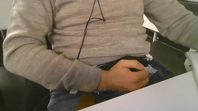 Snapshot of HornyBoy__2004 chatting on 26, 2, 2025 HornyBoy 2004 online show from 26, 2, 2025