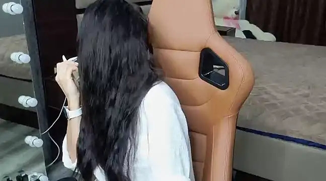 KimDavisBaby online show from 5, 3, 2025