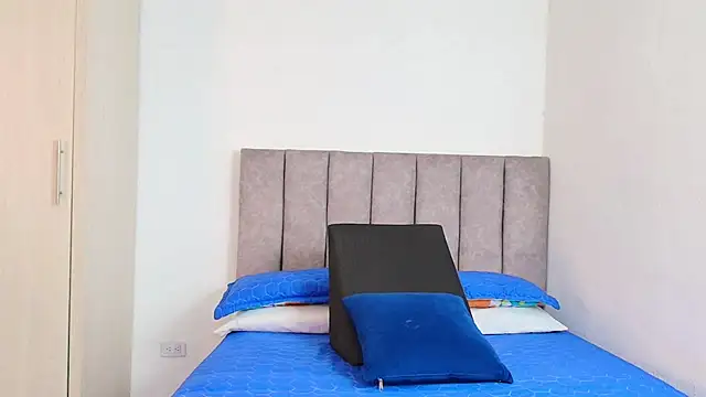 karina lewis  online show from 27, 12, 2024