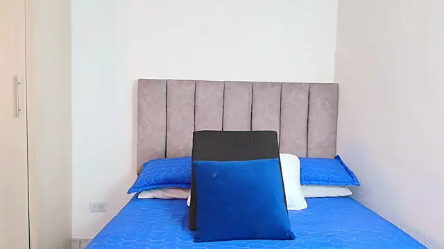 karina lewis  online show from 28, 12, 2024