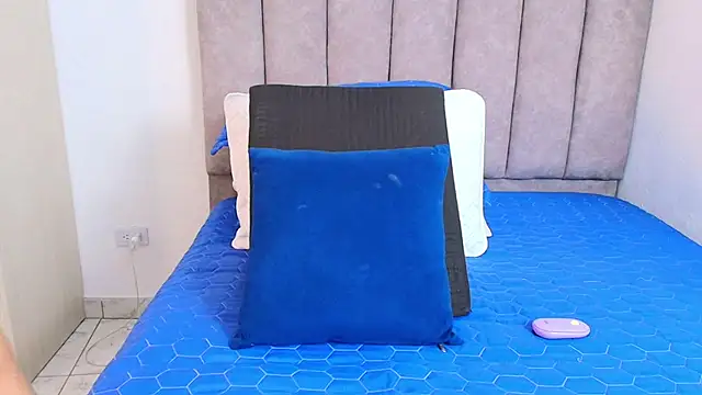 karina lewis  online show from 18, 1, 2025