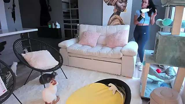 Snapshot of Roussmariehenao chatting on 17, 9, 2025 Roussmariehenao online show from 17, 9, 2025