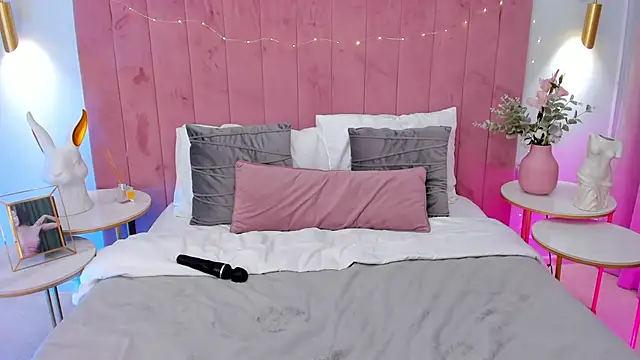 AprilWong online show from 25, 1, 2025