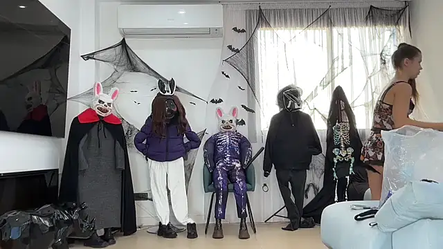 Snapshot of Mika_Miller chatting on 31, 10, 2025 Mika Miller online show from 31, 10, 2025