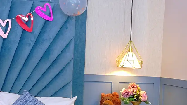 Camille Torres online show from 19, 2, 2025