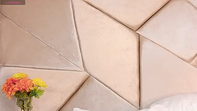 Camille Torres online show from 3, 10, 2025