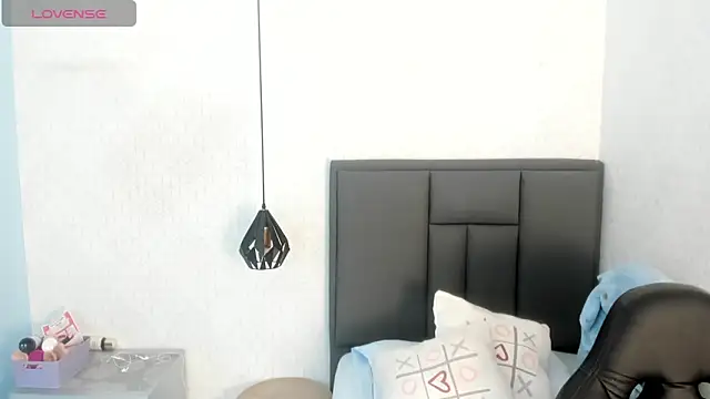 Kittytimberlake online show from 3, 2, 2025