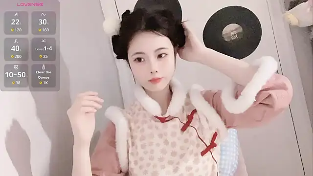 Qedgjwyz1 online show from 4, 2, 2025