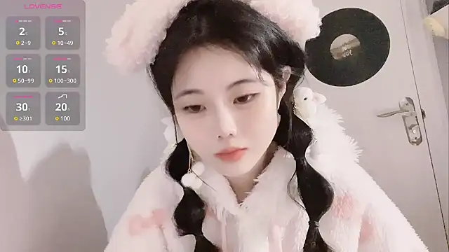 Qedgjwyz1 online show from 5, 2, 2025