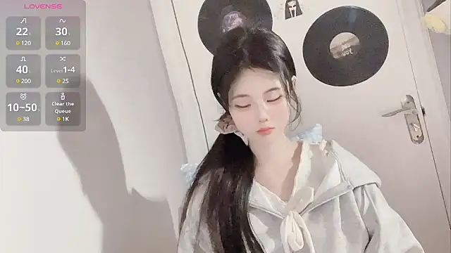 Qedgjwyz1 online show from 14, 2, 2025