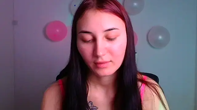 Jennifer Blum online show from 17, 2, 2025