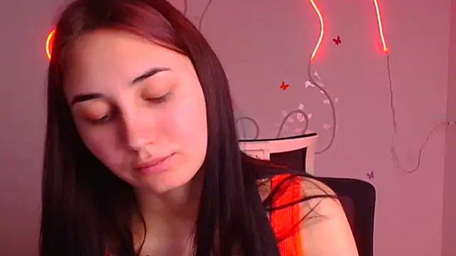 Jennifer Blum online show from 8, 3, 2025