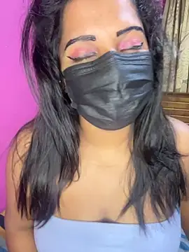 Snapshot of NOORA-GIRL chatting on 11, 10, 2025 NOORA-GIRL online show from 11, 10, 2025