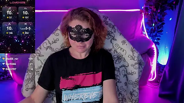 Sexy-Housewife online show from 8, 12, 2024