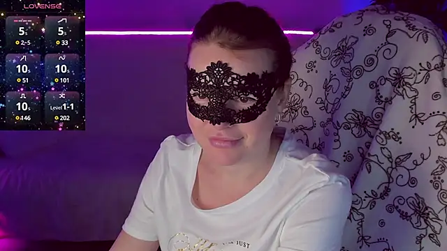 Sexy-Housewife online show from 18, 1, 2025
