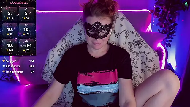 Sexy-Housewife online show from 21, 1, 2025